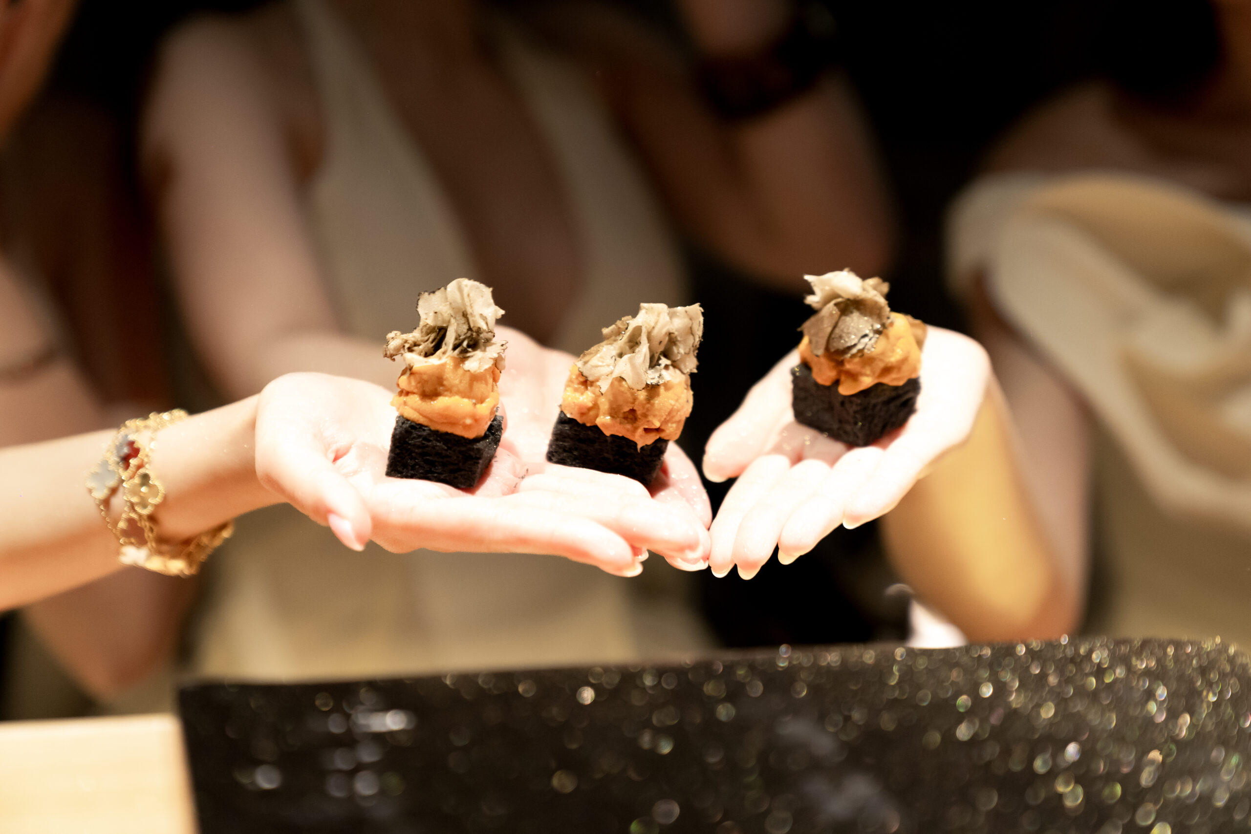nhà hàng nhật omakase 
