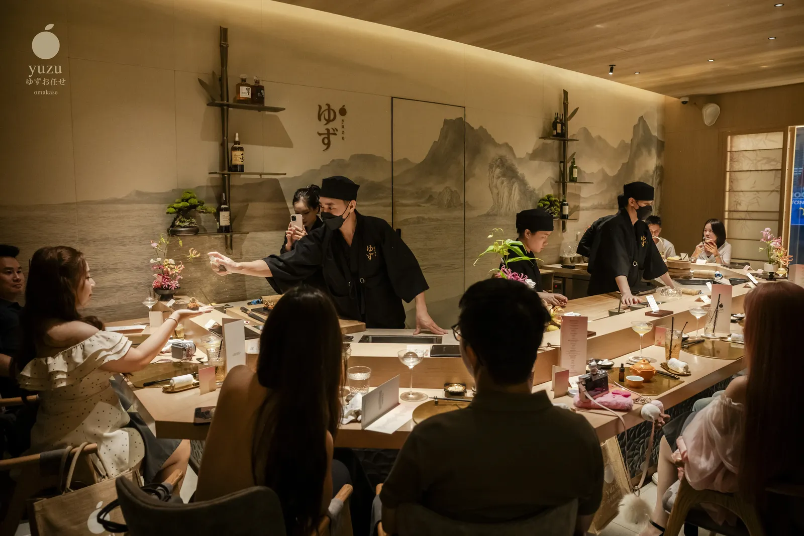 Yuzu Omakase cùng Bobbi Brown Vietnam Tôn Vinh Vẻ Đẹp Tự Nhiên